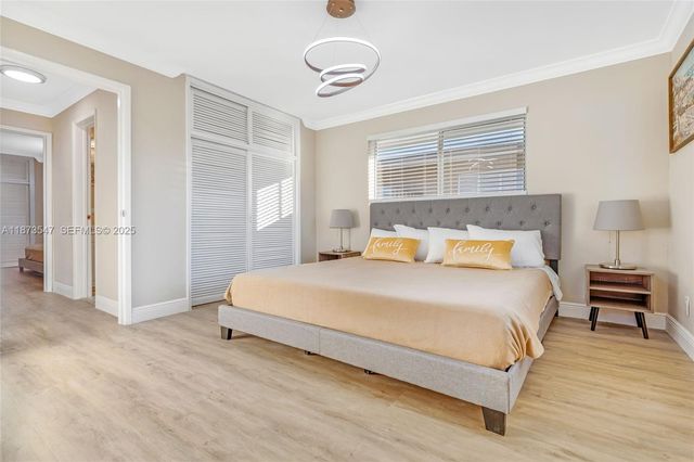 5740 NE 19th Avenue, Fort Lauderdale, FL 33308