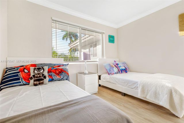 5740 NE 19th Avenue, Fort Lauderdale, FL 33308