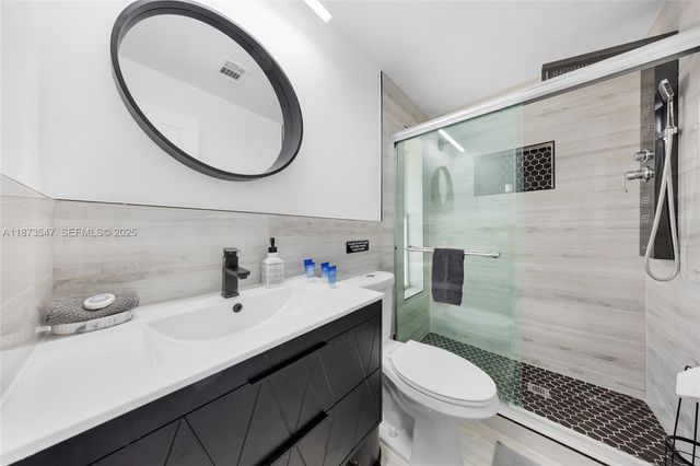 5740 NE 19th Avenue, Fort Lauderdale, FL 33308