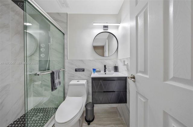 5740 NE 19th Avenue, Fort Lauderdale, FL 33308