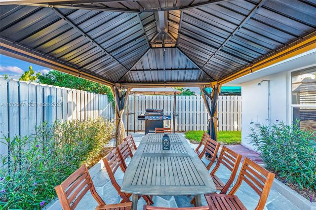 5740 NE 19th Avenue, Fort Lauderdale, FL 33308