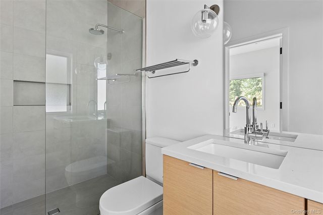 26 Alewive Brook Road, East Hampton, NY 11937