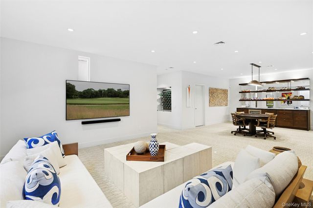 26 Alewive Brook Road, East Hampton, NY 11937