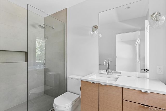 26 Alewive Brook Road, East Hampton, NY 11937