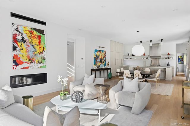 26 Alewive Brook Road, East Hampton, NY 11937