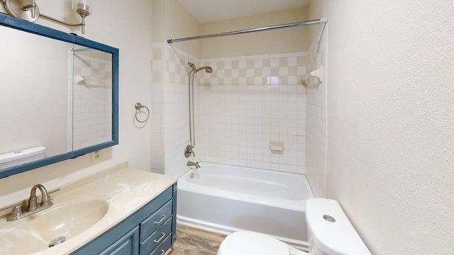 224 W Hull Street B, Denison, TX 75020