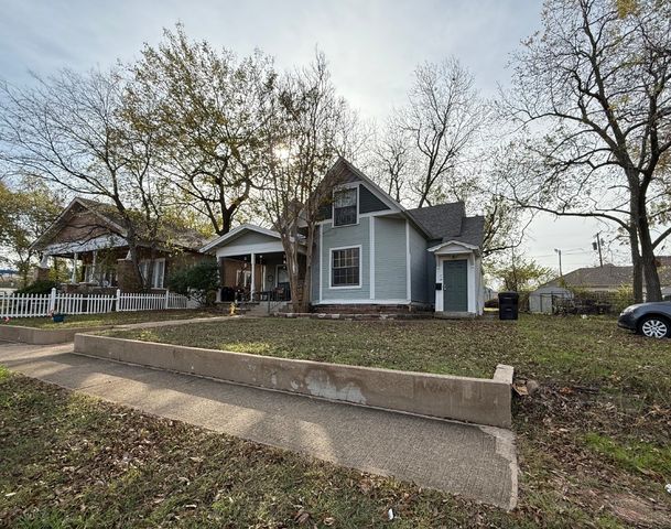224 W Hull Street B, Denison, TX 75020