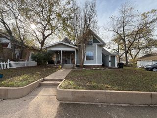 224 W Hull Street B, Denison, TX 75020