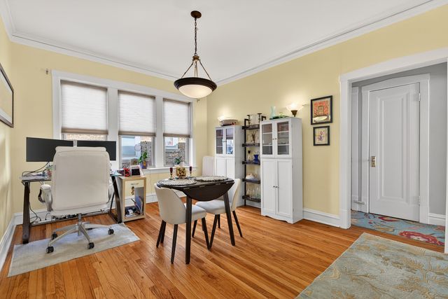 242 S MAPLE Avenue 3E, Oak Park, IL 60302