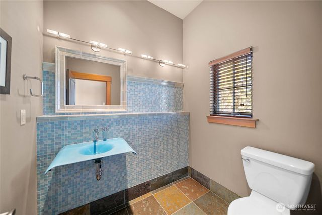 232 Crystal Drive, Chelan, WA 98816