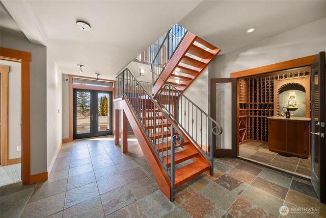 232 Crystal Drive, Chelan, WA 98816