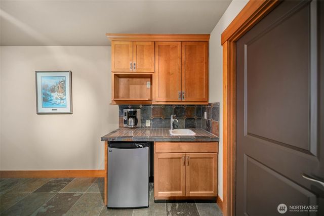 232 Crystal Drive, Chelan, WA 98816