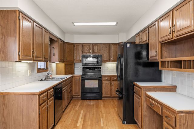 4406 99th Street, Urbandale, IA 50322