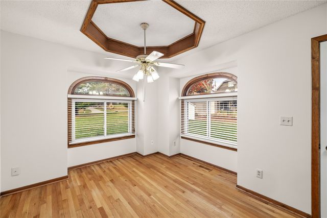 4406 99th Street, Urbandale, IA 50322