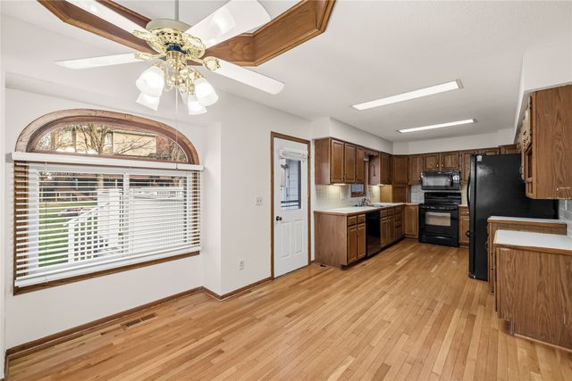 4406 99th Street, Urbandale, IA 50322