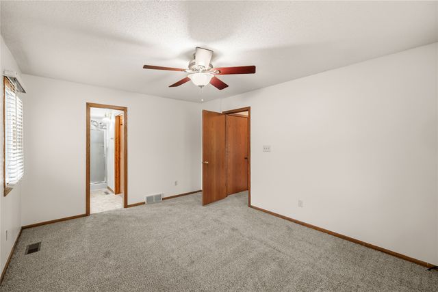 4406 99th Street, Urbandale, IA 50322