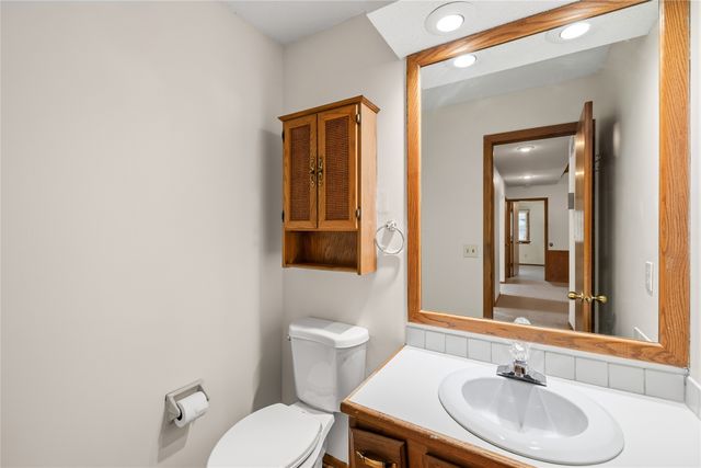 4406 99th Street, Urbandale, IA 50322