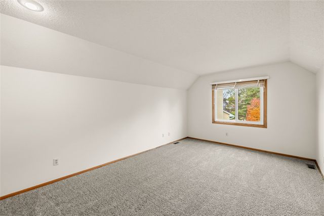 4406 99th Street, Urbandale, IA 50322