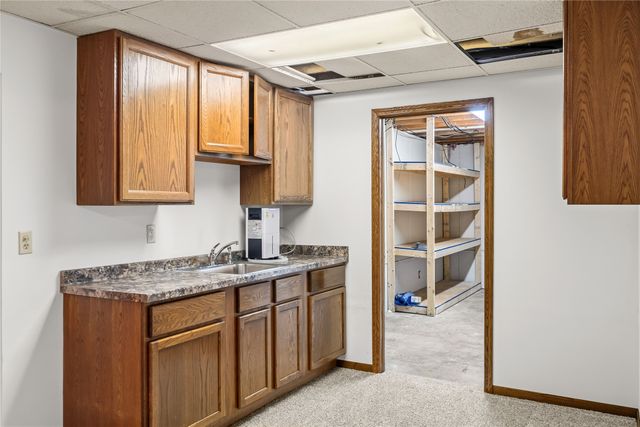 4406 99th Street, Urbandale, IA 50322