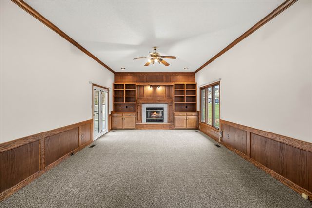 4406 99th Street, Urbandale, IA 50322