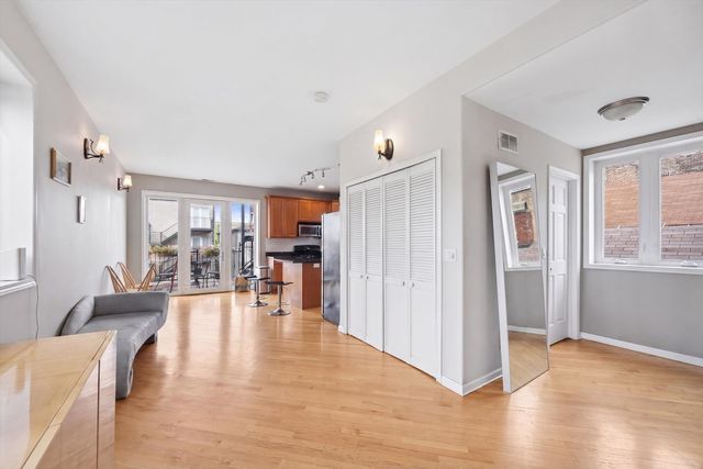 1730 S DES PLAINES Avenue 2, Chicago, IL 60616