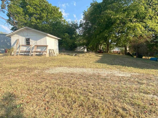111 N 3rd Street, Black Rock, AR 72415
