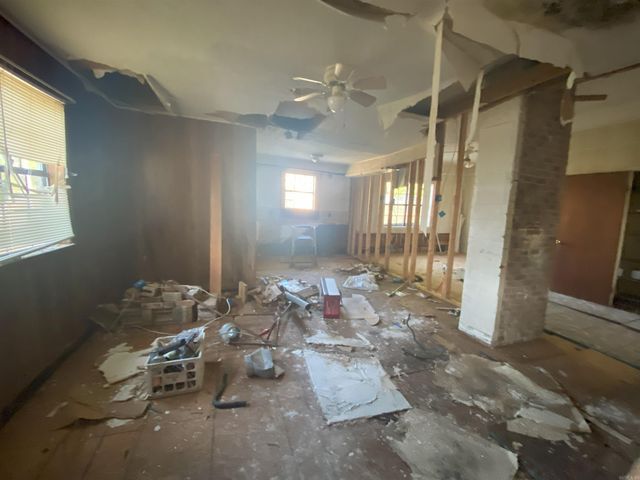 111 N 3rd Street, Black Rock, AR 72415