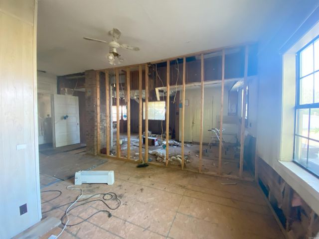 111 N 3rd Street, Black Rock, AR 72415