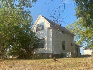 111 N 3rd Street, Black Rock, AR 72415