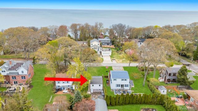 25 Cedar Road, Wading River, NY 11792