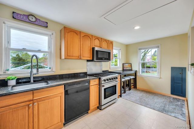 25 Cedar Road, Wading River, NY 11792