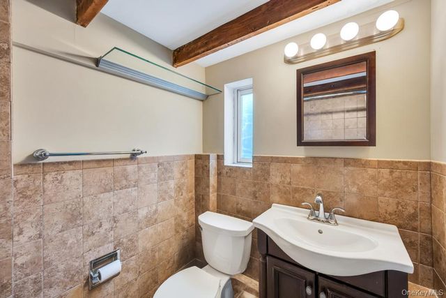 25 Cedar Road, Wading River, NY 11792