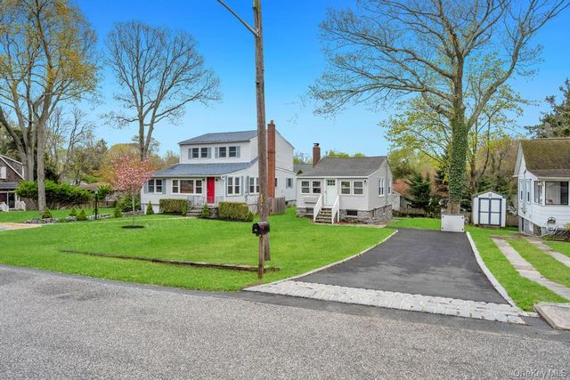 25 Cedar Road, Wading River, NY 11792