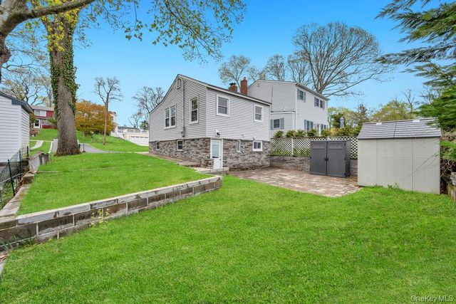 25 Cedar Road, Wading River, NY 11792