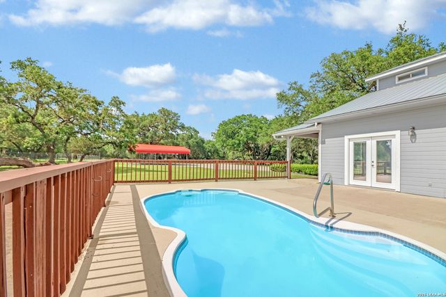 838 GEORG OAKS, Bulverde, TX 78163