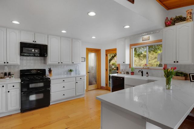 2015 Beaux Chenes Ct, Shingle Springs, CA 95682