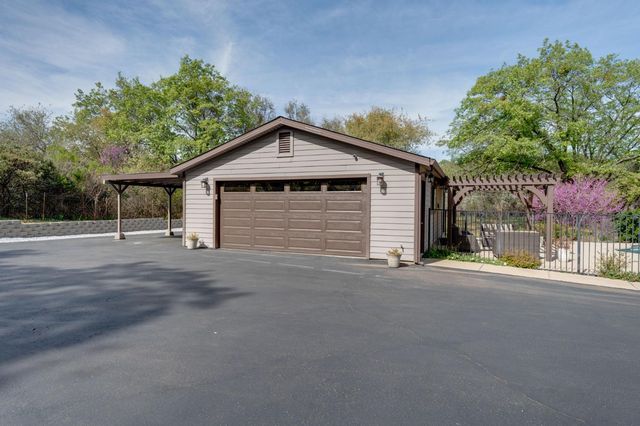 2015 Beaux Chenes Ct, Shingle Springs, CA 95682