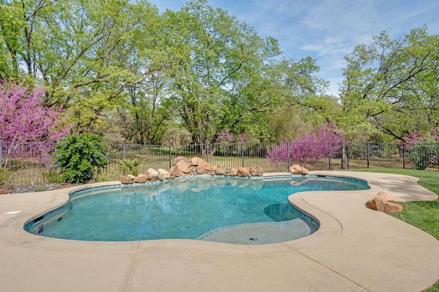 2015 Beaux Chenes Ct, Shingle Springs, CA 95682