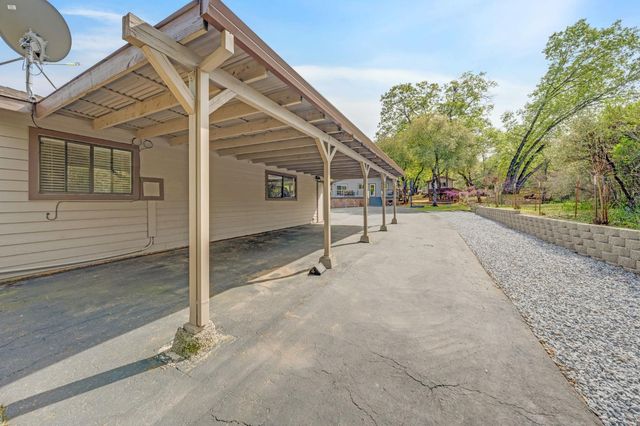 2015 Beaux Chenes Ct, Shingle Springs, CA 95682