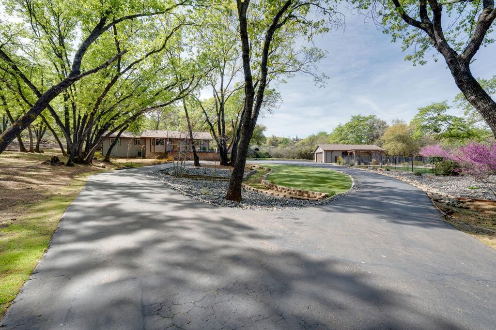 2015 Beaux Chenes Ct, Shingle Springs, CA 95682