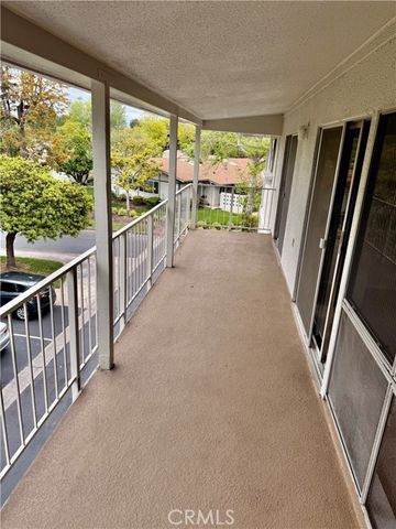 957 Calle Aragon O, Laguna Woods, CA 92637