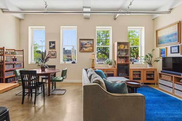 960 Broadway 2, Chelsea, MA 02150