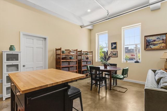 960 Broadway 2, Chelsea, MA 02150