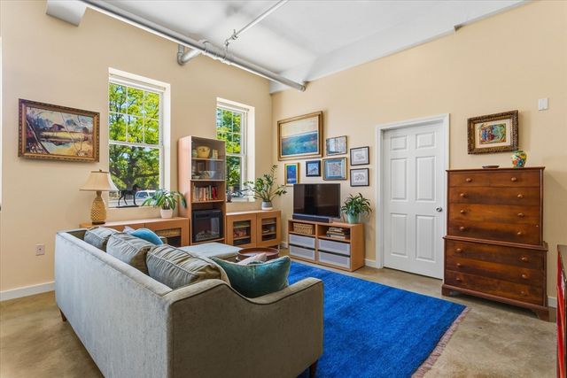 960 Broadway 2, Chelsea, MA 02150