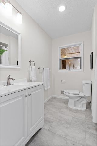 16420 4th Avenue N, Plymouth, MN 55447