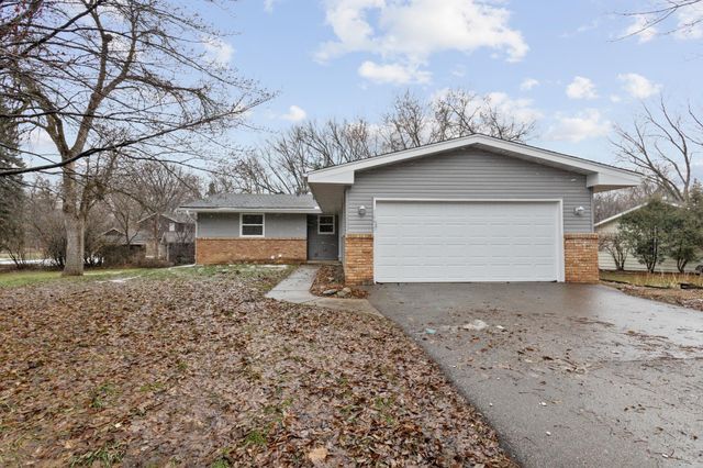 16420 4th Avenue N, Plymouth, MN 55447