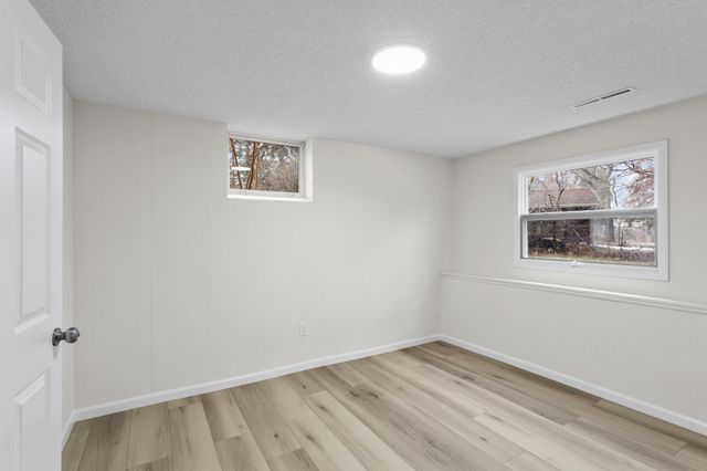 16420 4th Avenue N, Plymouth, MN 55447