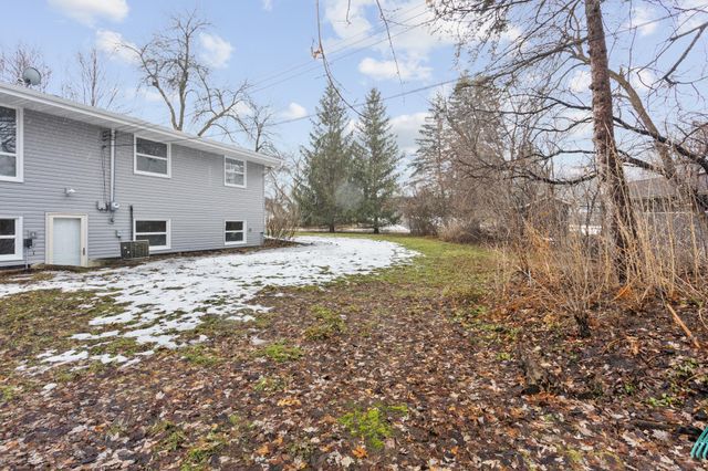 16420 4th Avenue N, Plymouth, MN 55447