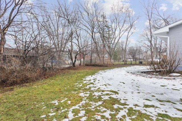 16420 4th Avenue N, Plymouth, MN 55447