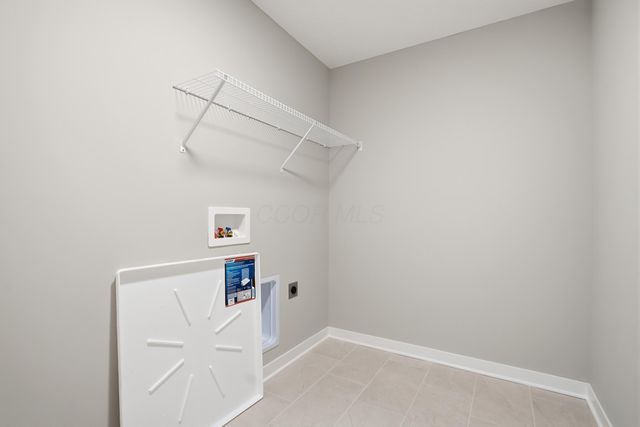 5520 Fawnsbury Court, Powell, OH 43065